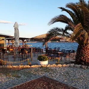 https://apartment-maja.hotelinzadar.com