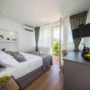 https://sunrise-view-balcony.splithotels.org