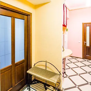 https://vip-two-badrooms-apartament.hotelslviv.net
